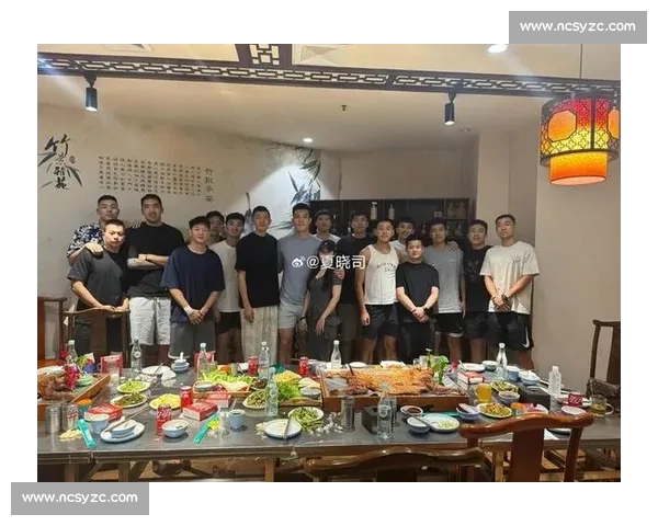 山东烤全羊宴暖意浓：郭凯携妻亮相 高诗岩踮脚抢镜 鲍威尔官宣加盟