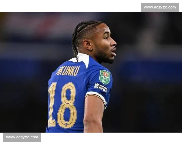 恩昆库：与马雷斯卡畅聊意甲 气球庆祝藏父子温情